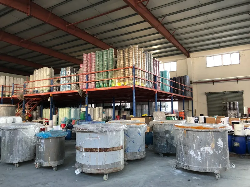 Container shelving in the raw-material store
